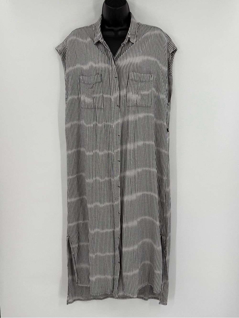 KAVU Striped Sleeveless Button-Down Midi Shirt Dress | Black / White | XL